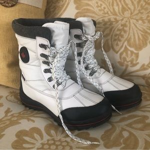 NWOT COUGAR Women's Chamonix Winter Bootie